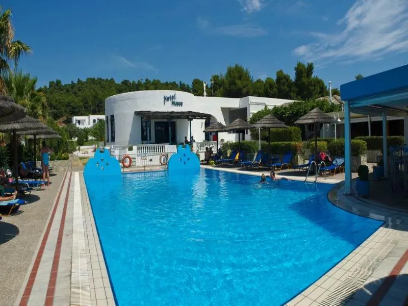 Pool, Muses, Skiathos