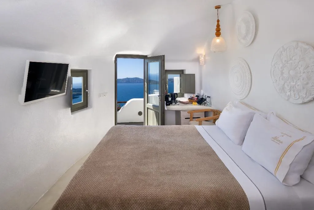 SUITE WITH JACUZZI Room, Athina Luxury Suites, Santorini