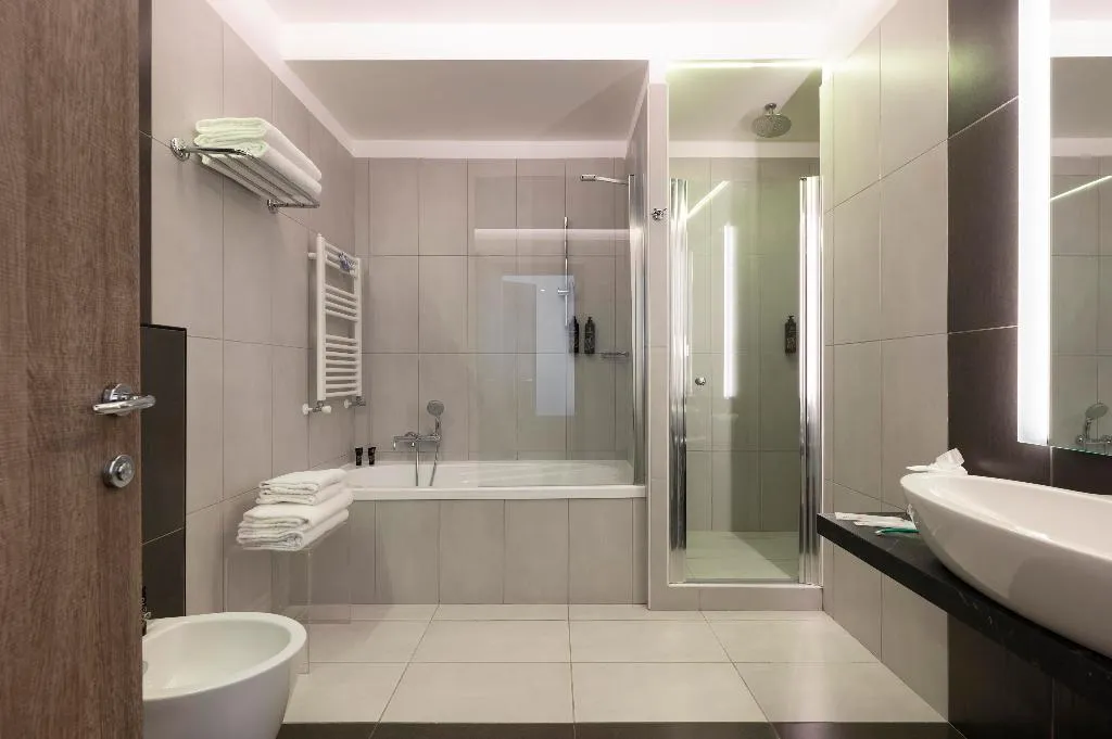 General view, WarmtHotel, Rome