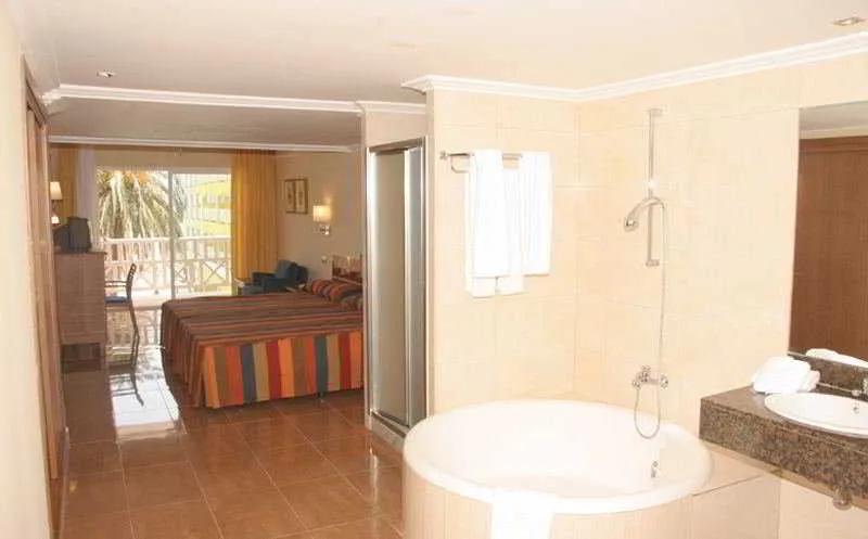 Room, Mediterraneo Bay Hotel & Resort, Costa Almeria