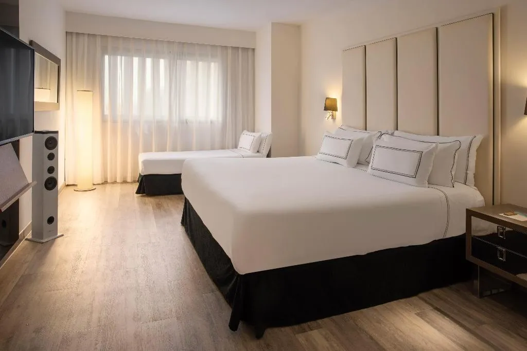 TRIPLE STANDARD Room, Melia Lebreros, Seville