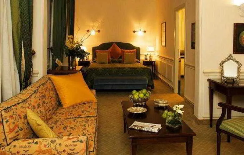 Room, The Duke, Rome