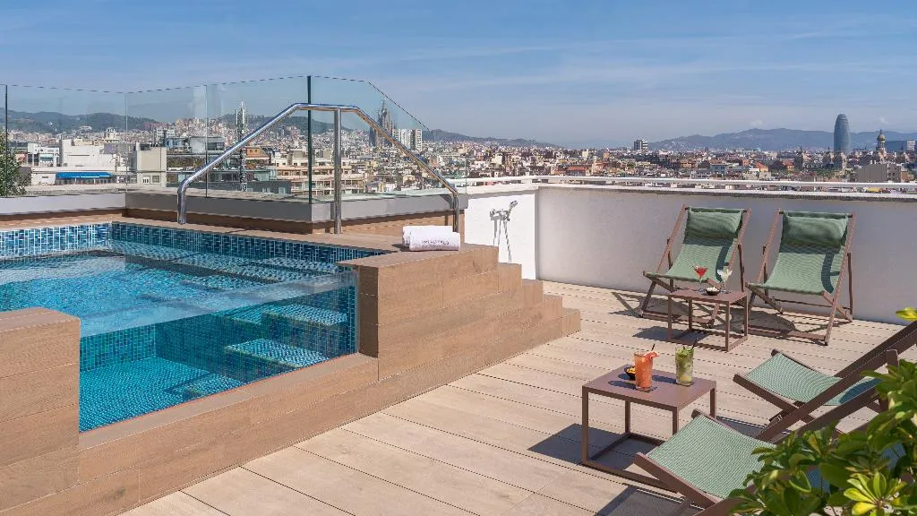 Pool, H10 Montcada Boutique Hotel, Barcelona