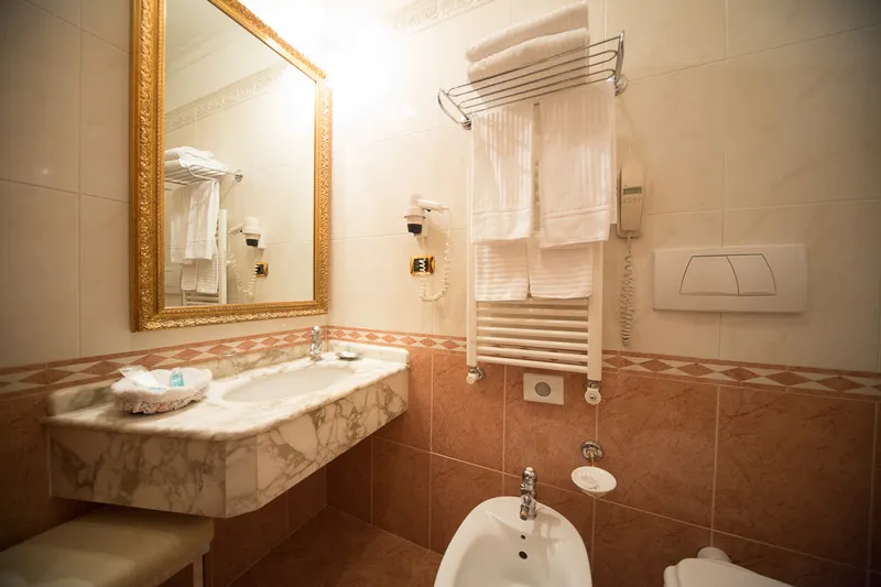 Room, Dei Consoli Roma, Rome