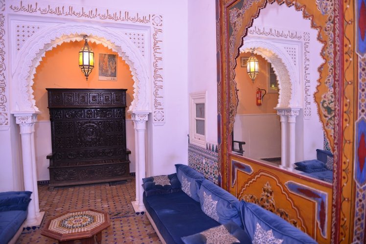 Continental, Tangier