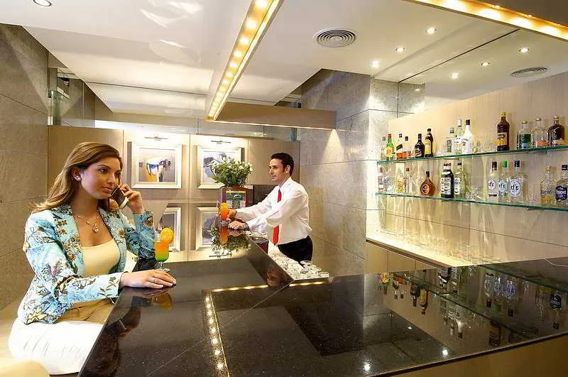 Bar, Ontur Izmir, Izmir