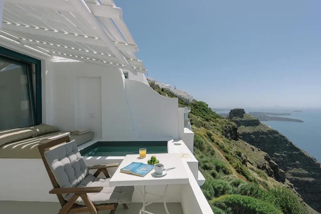 SUITE WITH JACUZZI Room, Afroessa Hotel, Santorini