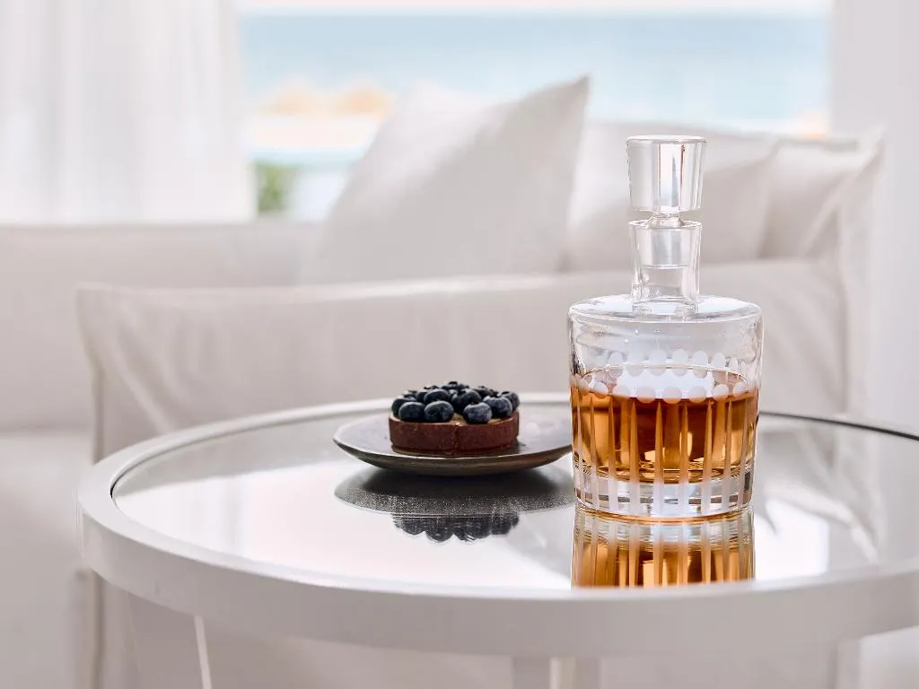 SUITE SEA FRONT Room, Grecotel LUXME White, Crete