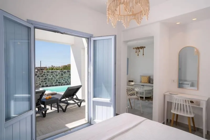 SUITE WITH PRIVATE POOL Room, Santorossa Luxury Villas, Santorini