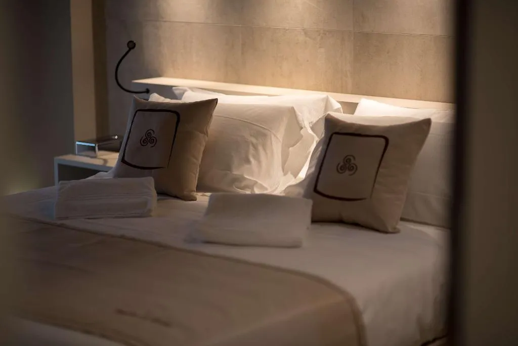 JUNIOR SUITE QUEEN SIZE BED Room, Best Western Plus Hotel Terre di Eolo, Catania
