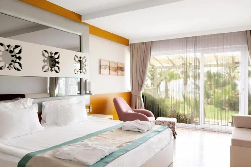 DOUBLE SINGLE USE DELUXE SUPERIOR Room, Flora Garden Beach Side, Antalya