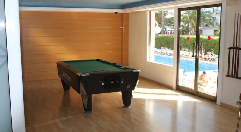 Sports and Entertainment, Riviera, Costa Brava