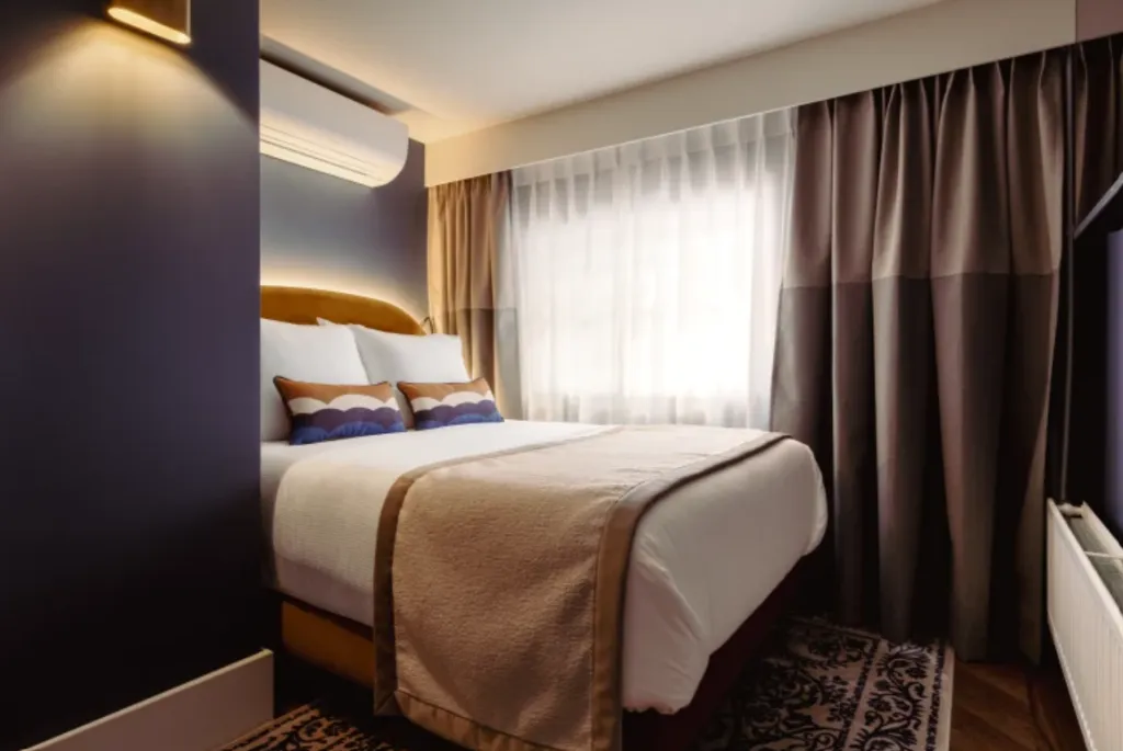 DOUBLE basement Room, Leonardo Boutique Hotel The Lancaster Amsterdam, Amsterdam