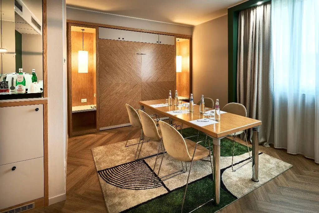 General view, Crowne Plaza Padova, Venice
