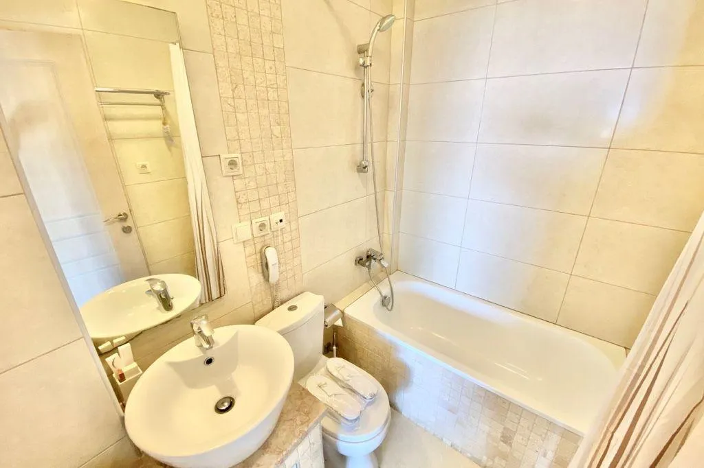 Double or Twin SUPERIOR Room, Greek Pride Cronwell Rahoni, Thessaloniki