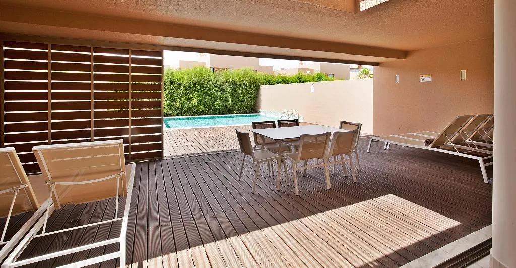 VILLA THREE BEDROOMS WITH PRIVATE POOL Room, Salgados Beach Villas, Algarve