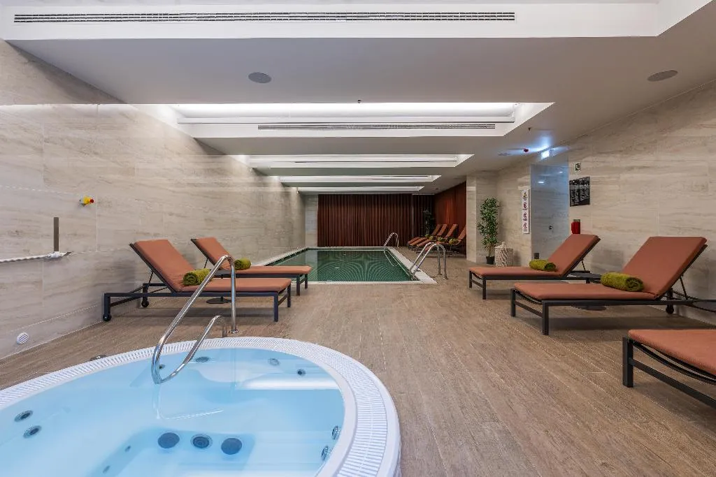 Pool, Cenica Porto Hotel, Curio Collection By Hilton, Porto