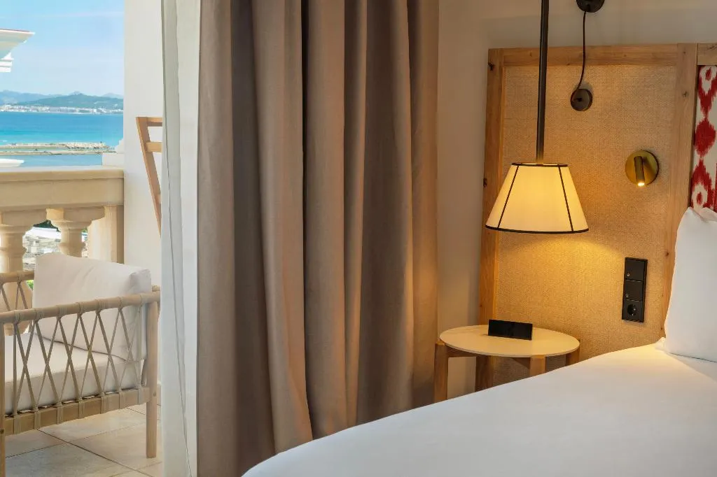 SUITE CAPACITY 1 ONE BEDROOM Room, Sarena de Muro Resort Mallorca, Majorca