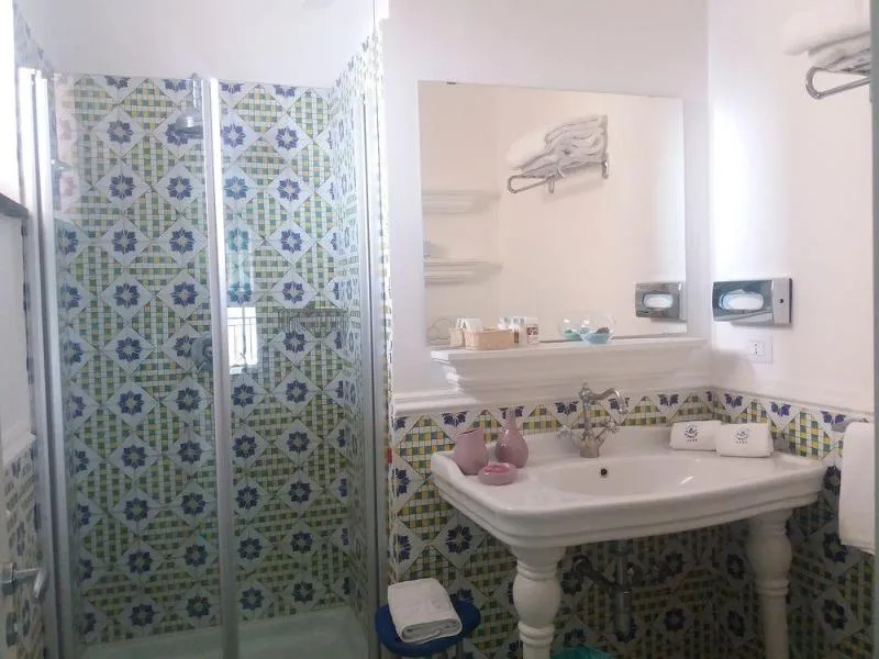 Room, Hotel Le Ancore BW Signature Collection, Naples