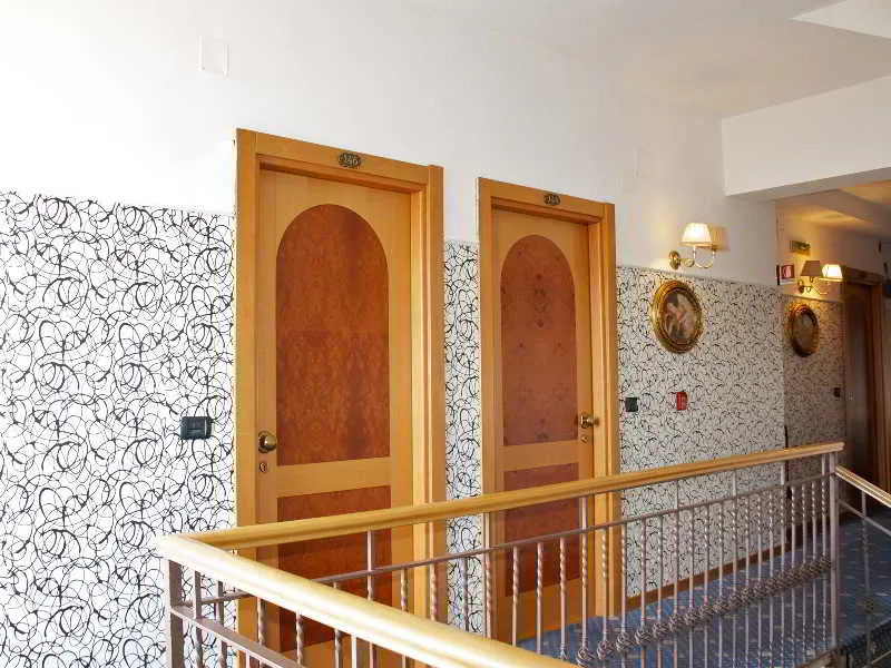 Room, Business Hotel, Naples