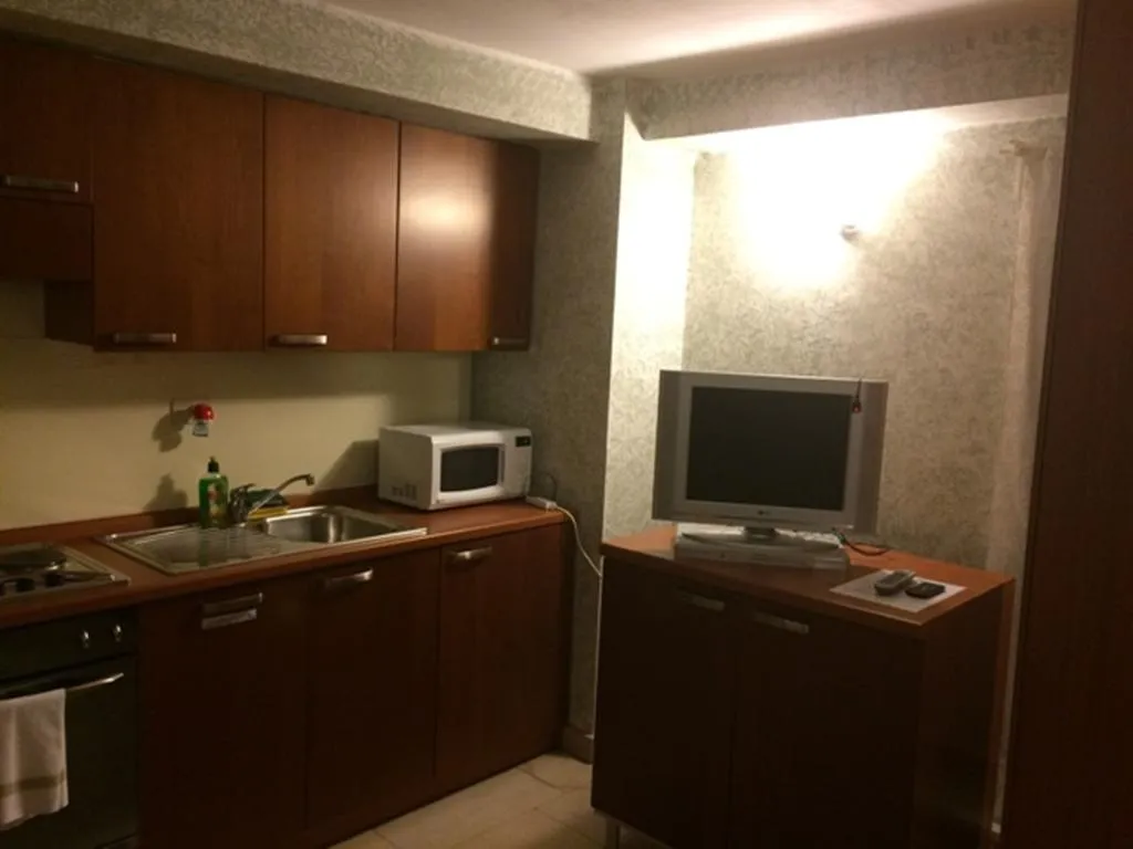 STUDIO CAPACITY 3 Room, Gemini City Centre Studios, Florence