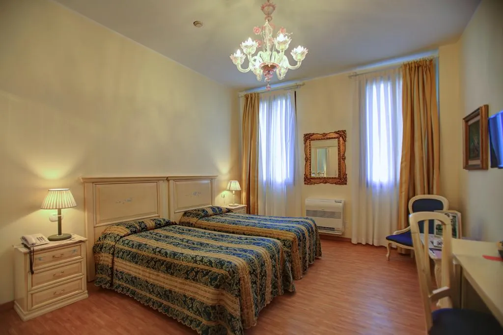 Double or Twin DELUXE Room, Villa Braida, Venice