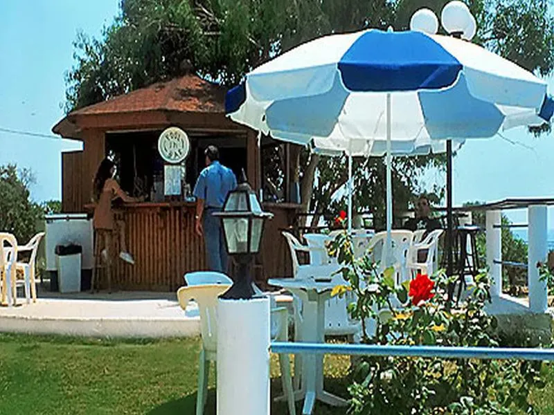 Terrace, Irinna, Kefallinia