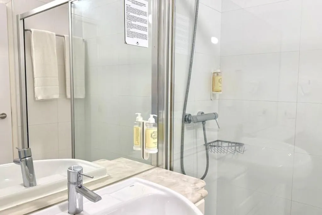 APARTMENT CAPACITY 6 TWO BEDROOMS Room, Vitors Plaza, Algarve
