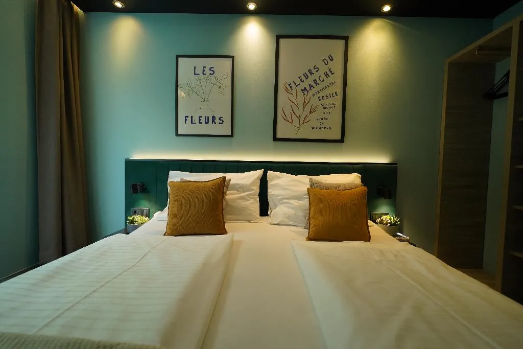 DOUBLE WITH BALCONY Room, Hotel BEE GREEN Schoenbrunn, Vienna