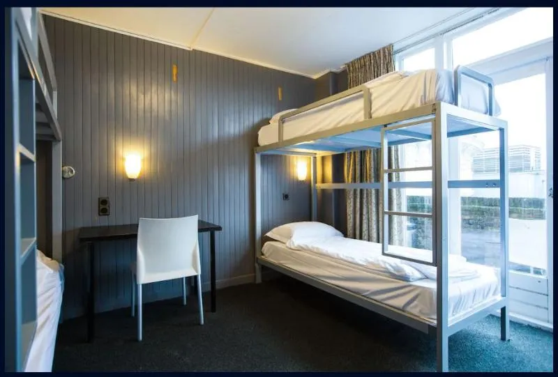 FAMILY ROOM CAPACITY 6 Room, Trianon Hotel, Amsterdam