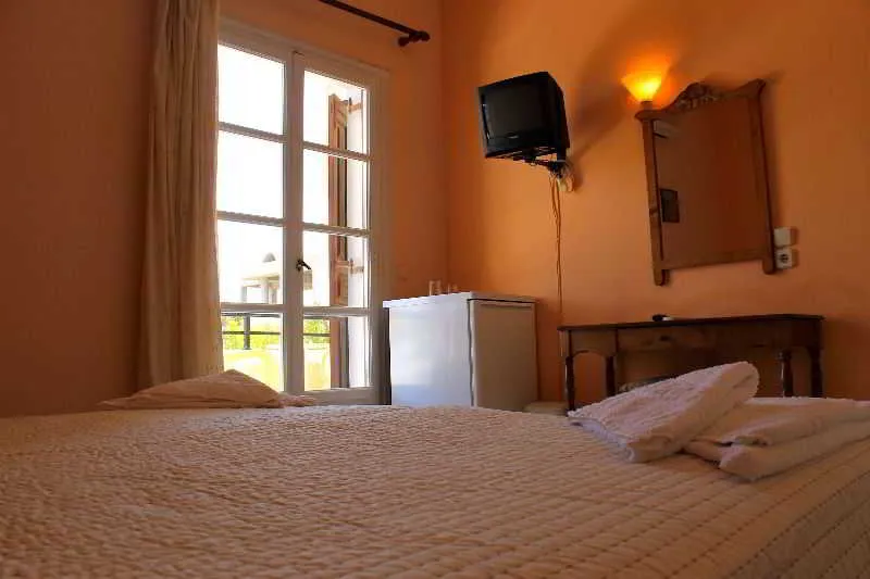 Room, Alia, Santorini