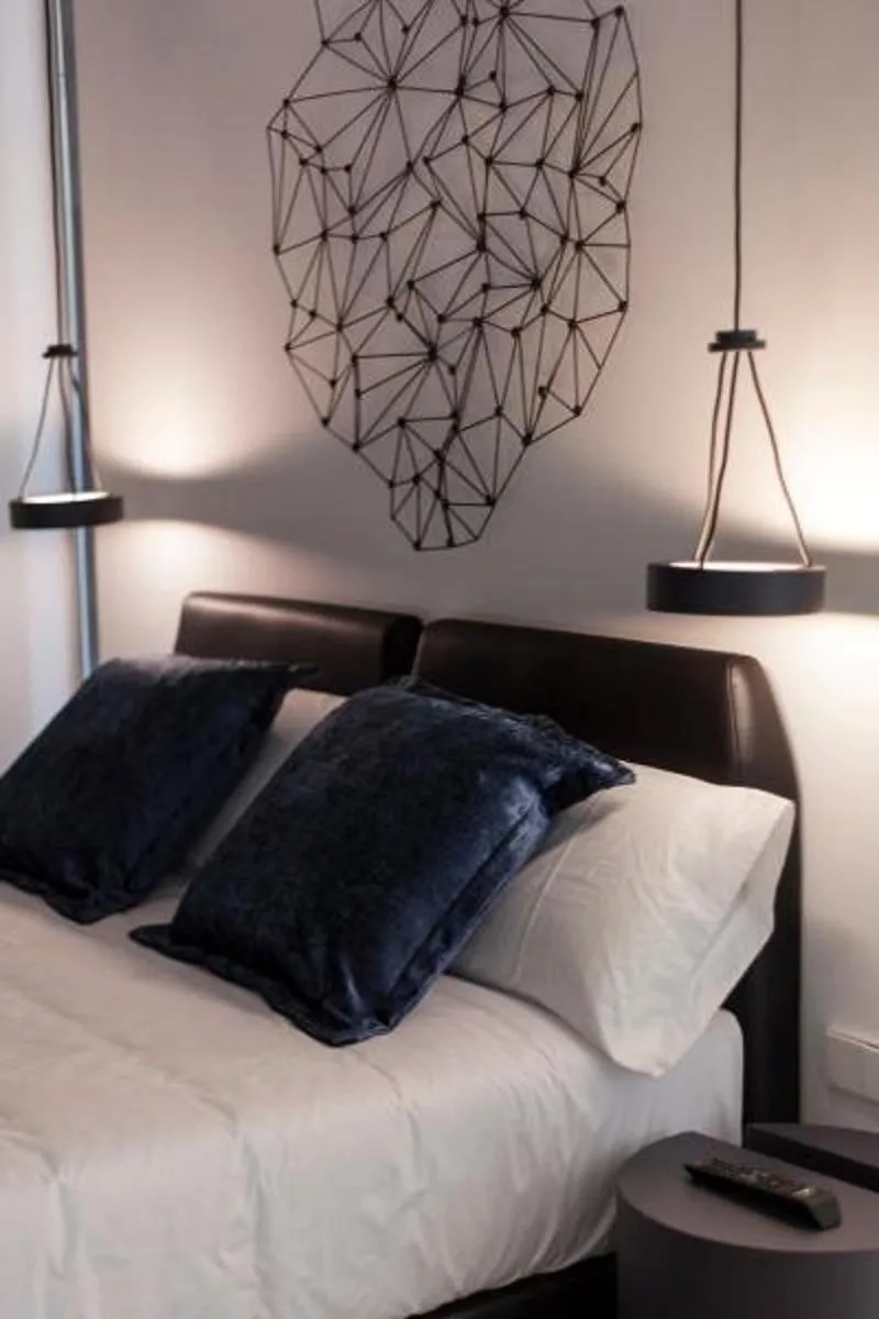 Room, El Siglo, Valencia