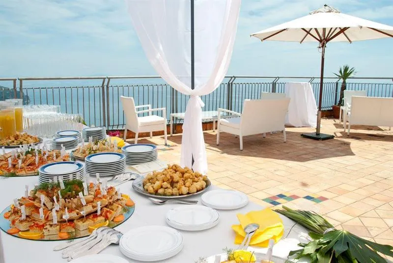 Terrace, Graal, Naples
