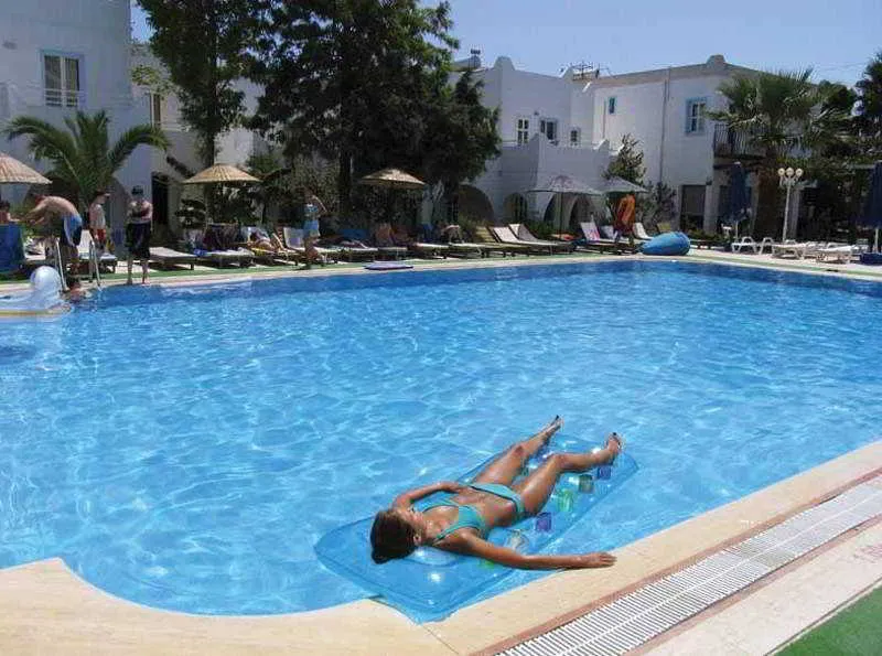 Pool, Bagevleri, Bodrum