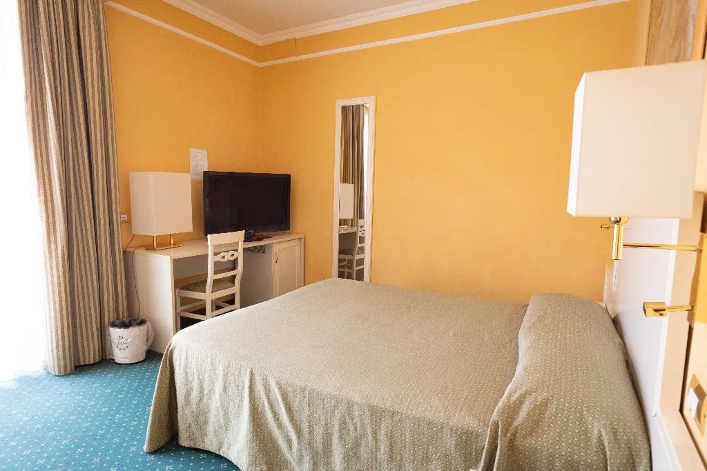 QUADRUPLE STANDARD Room, Cervara Park Hotel, Rome