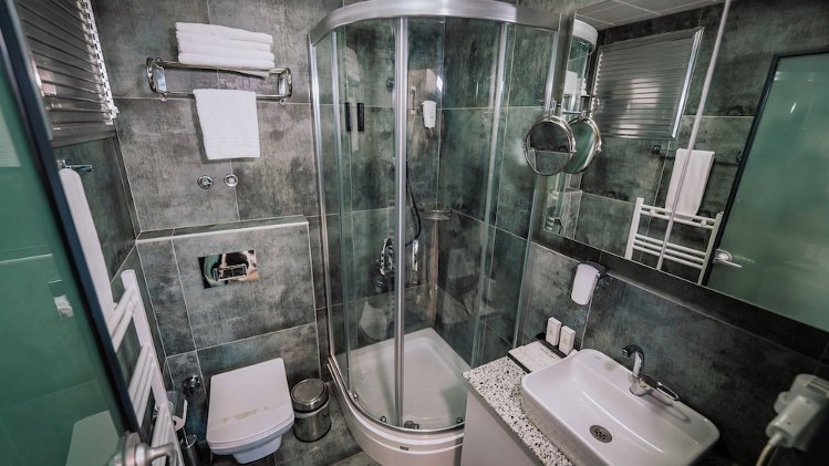 Marlen Hotel Bayraklı, Izmir