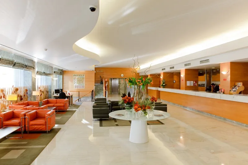 Lobby, Roma, Lisbon