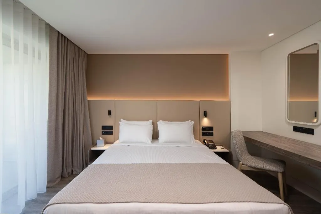 Double or Twin DELUXE Room, Vincci EverEden, Athens
