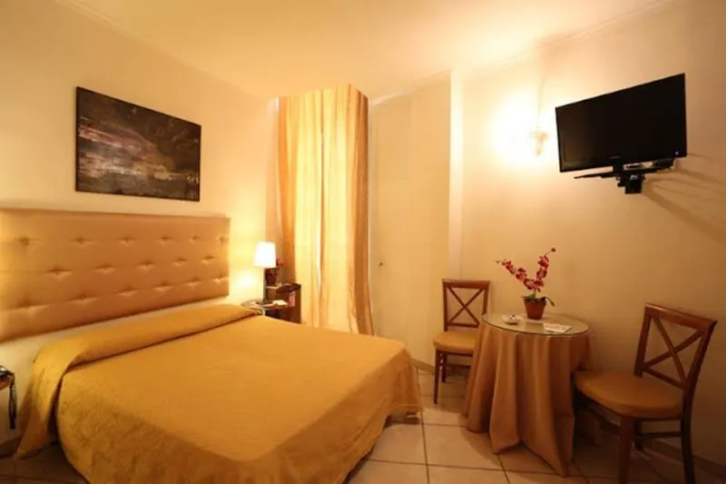 Double or Twin ECONOMY Room, Bovio Suite, Naples