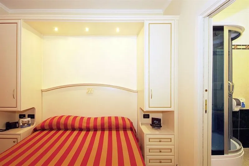 DOUBLE SINGLE USE CLASSIC Room, Fashion Hotel, Rome