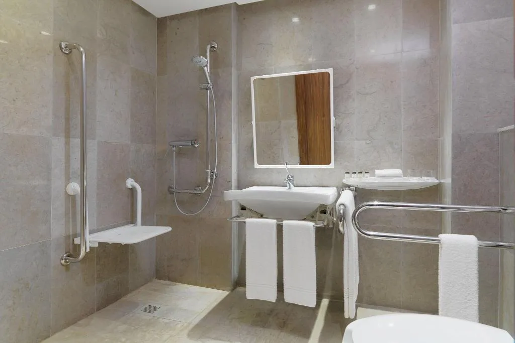 DOUBLE DELUXE KING BED Room, Sheraton Tunis, Tunisia