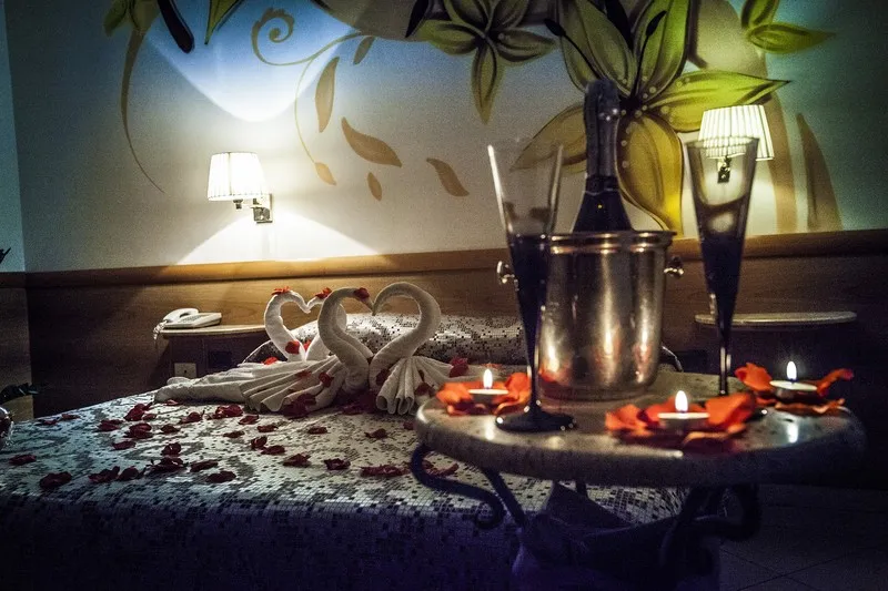 Room, Casablanca, Naples