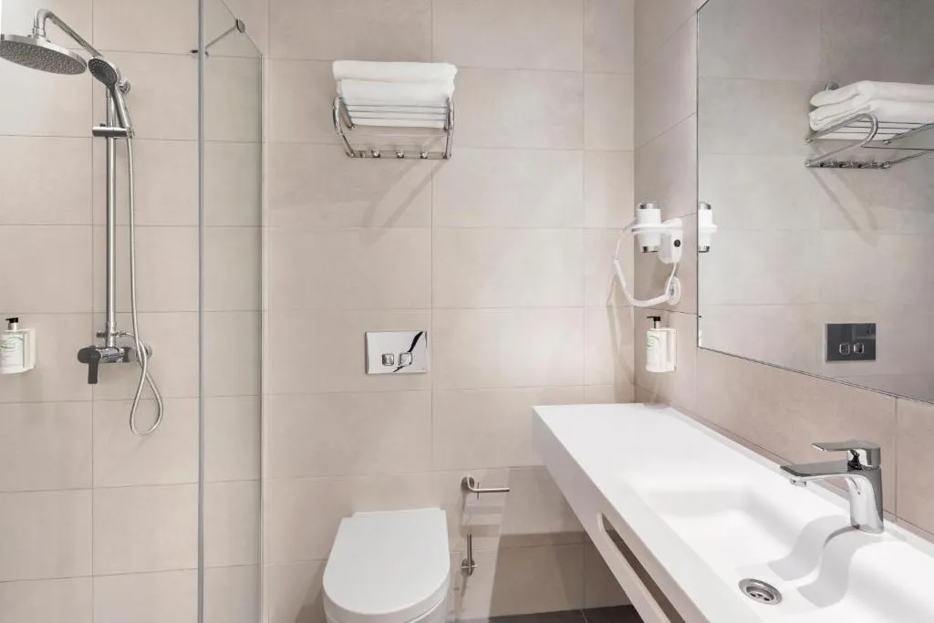 DOUBLE STANDARD Room, B&B Hotel Lisboa Oeiras, Lisbon