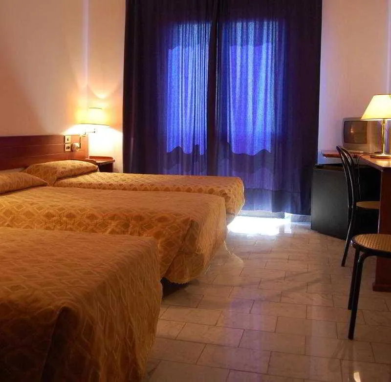TRIPLE STANDARD Room, Albatros, Florence