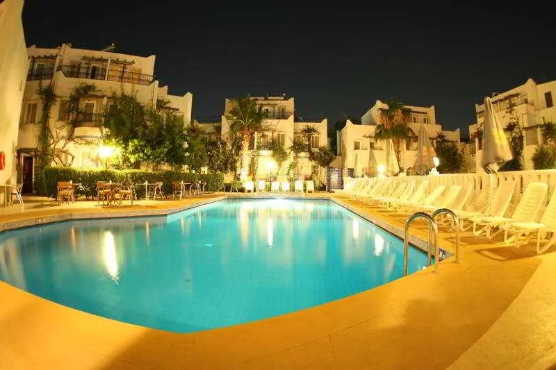 Pool, Serhan, Bodrum