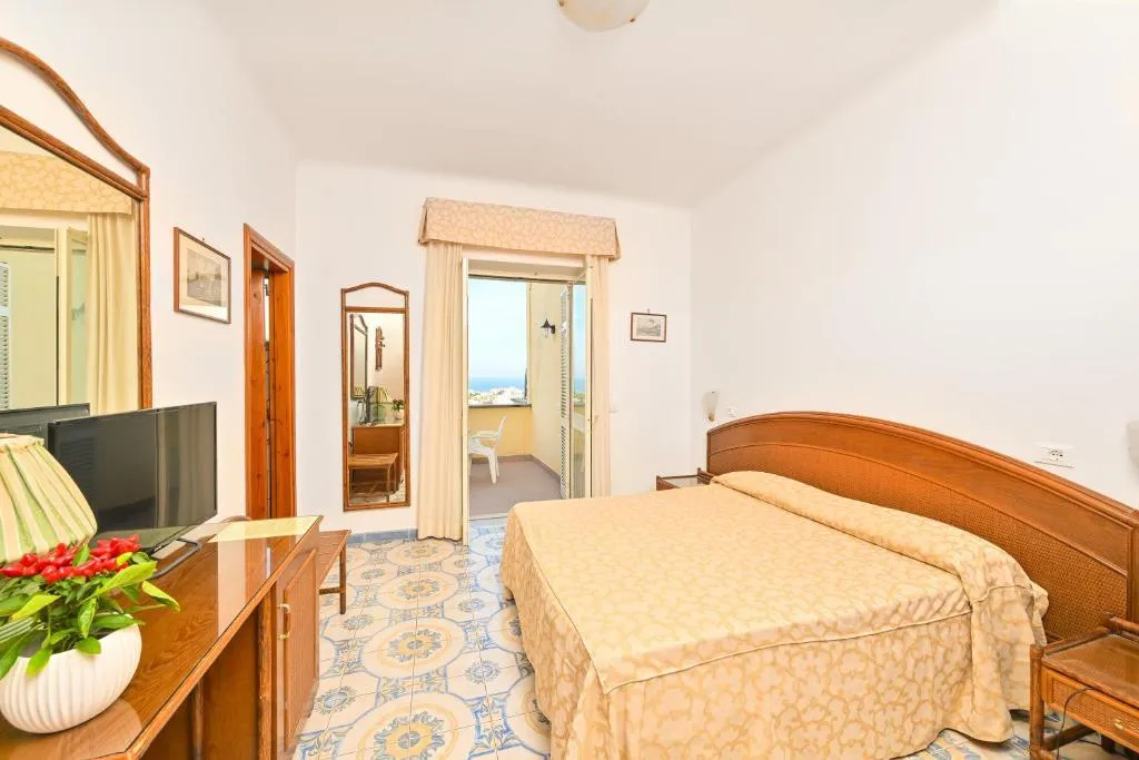 Room, Tramonto d'Oro Terme, Naples