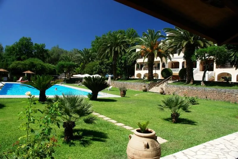 Pool, Fiori, Corfu