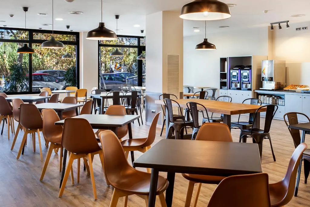 Restaurant, B&B HOTEL Barcelona Rubí, Barcelona
