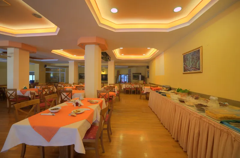 Restaurant, Louvre, Corfu