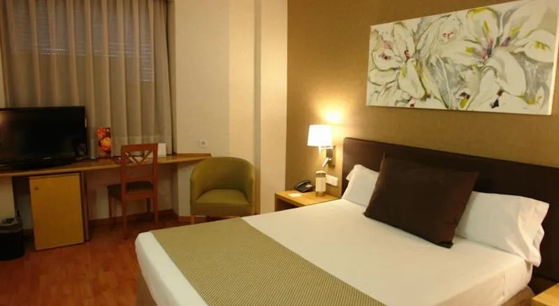 Room, Catalonia Albeniz, Barcelona